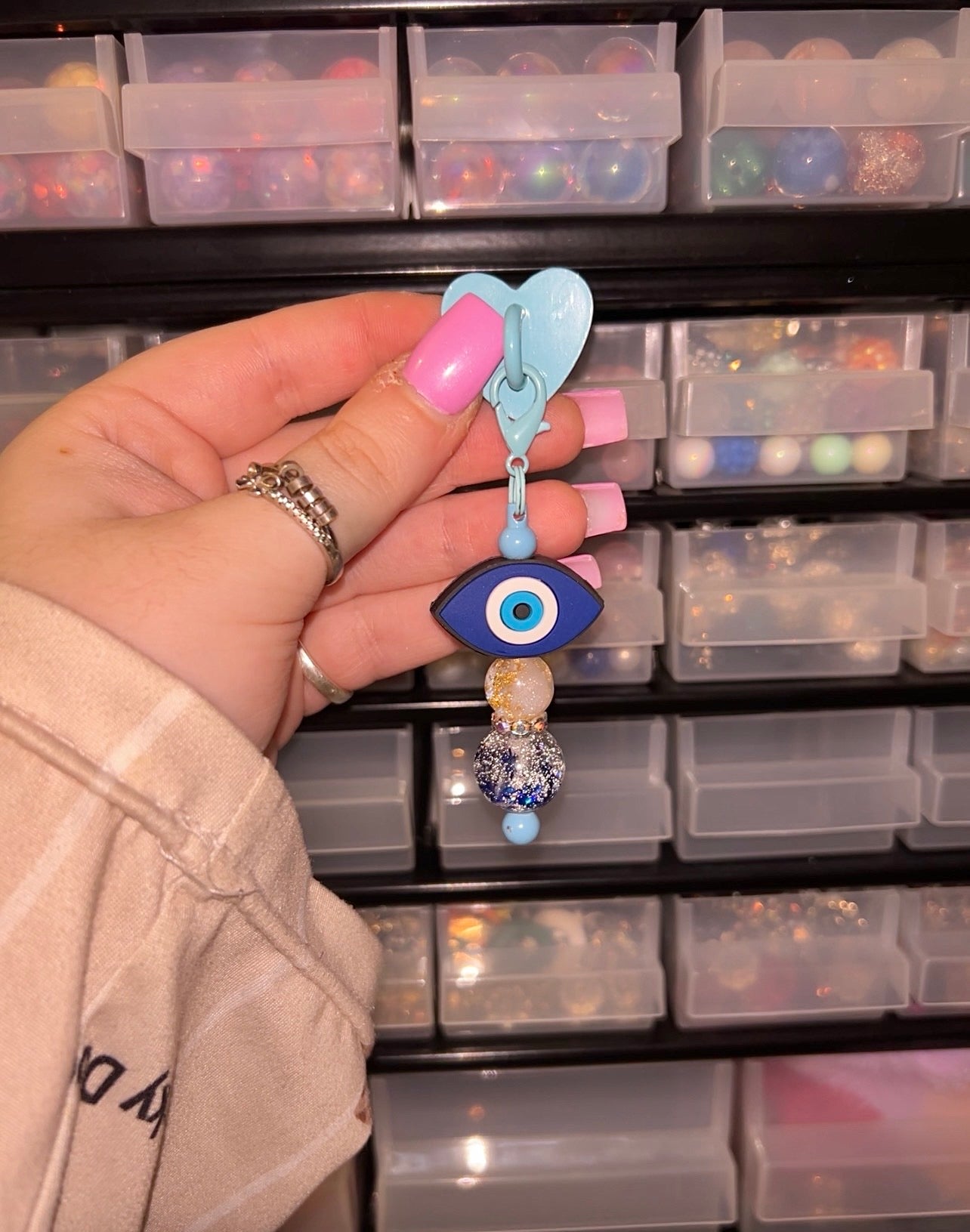Blue evil eye kindle charm | Aesthetic beaded charm | Cute E-Reader accessory